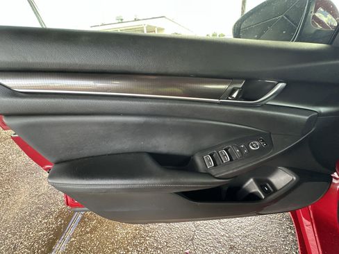 Used 2020 Honda Accord Sport image 32