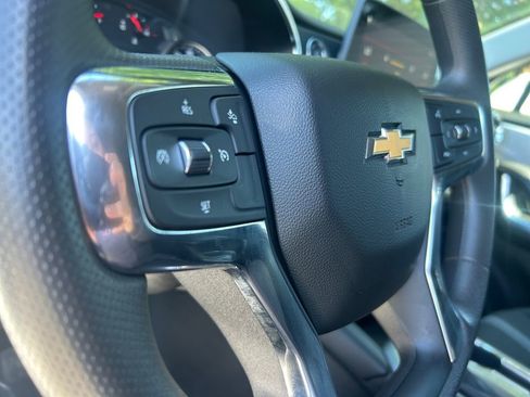 Used 2025 Chevrolet Blazer LT AWD/4WD image 17