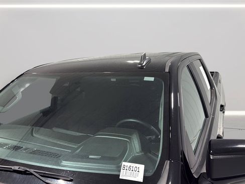 Used 2025 Chevrolet Silverado 1500 LT Trail Boss w/ Convenience Package II AWD/4WD image 28