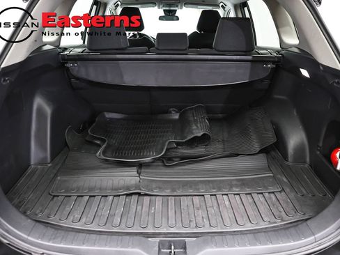 Used 2023 Toyota RAV4 LE AWD/4WD image 9