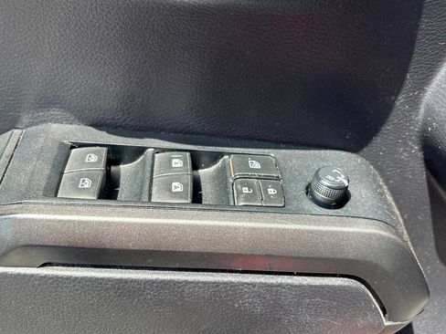 Used 2021 Toyota Tacoma TRD Sport w/ Technology Package RWD image 7
