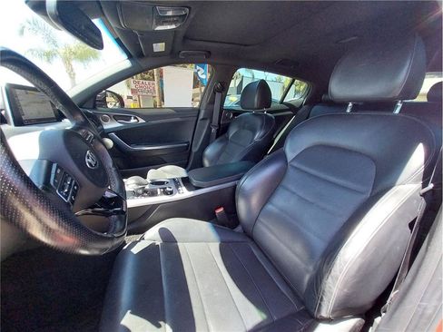 Used 2018 Kia Stinger GT2 AWD/4WD image 15