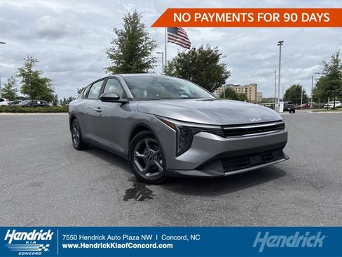 Certified 2025 Kia K4 FWD image 1