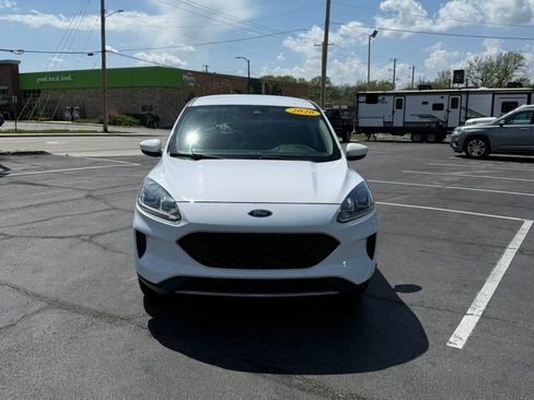 Used 2020 Ford Escape SE image 5