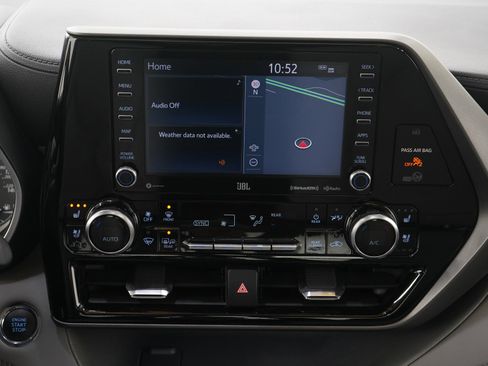 Used 2022 Toyota Highlander Limited AWD/4WD image 18