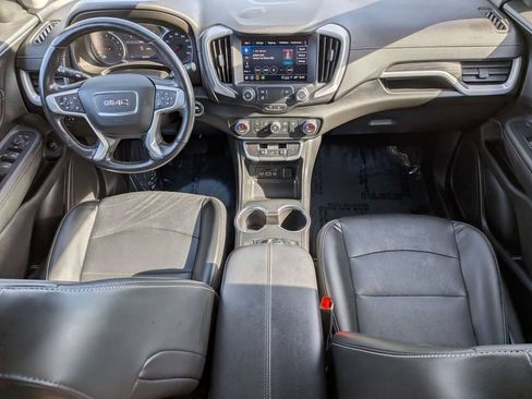 Used 2022 GMC Terrain SLT AWD/4WD image 32