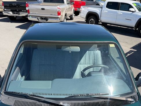 Used 2000 Toyota Tacoma 2WD Regular Cab image 82