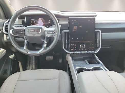 Used 2024 GMC Acadia Elevation w/ Luxury Package FWD image 10