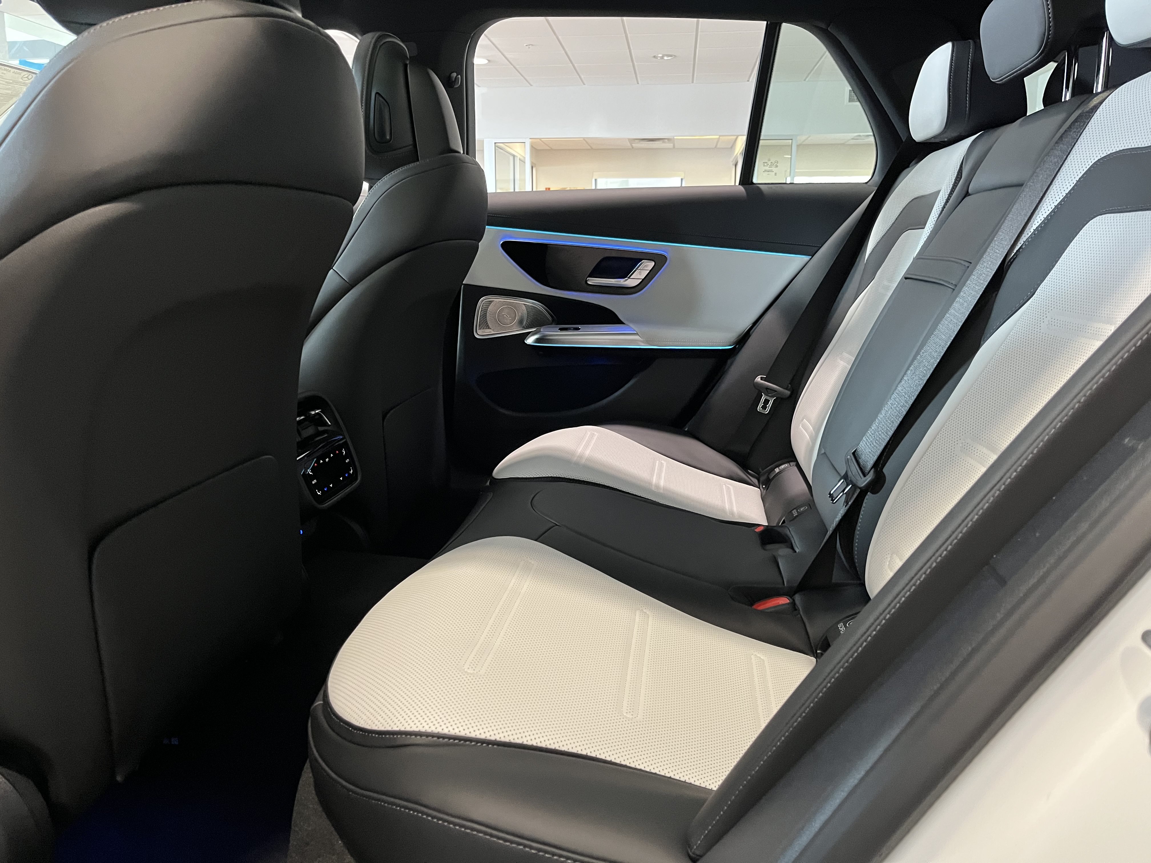 New 2026 Mercedes-Benz E 53 AMG e 4MATIC Wagon image 16