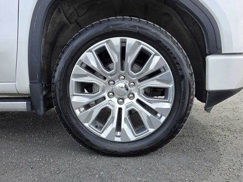 Certified 2022 GMC Sierra 1500 Denali w/ Denali Reserve Package AWD/4WD image 9