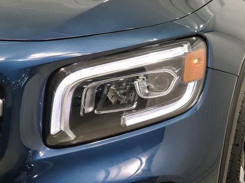 Used 2022 Mercedes-Benz GLB 250 image 7