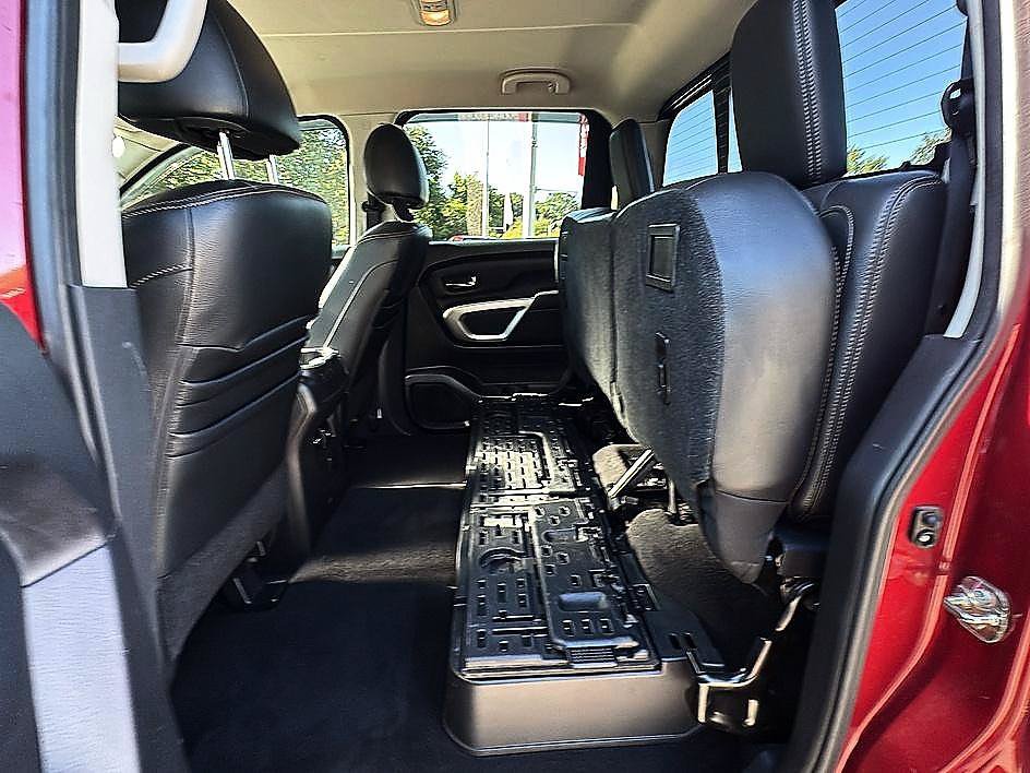 Used 2017 Nissan Titan SV RWD image 24