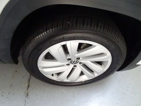 Used 2021 Volkswagen Atlas SEL AWD/4WD image 34