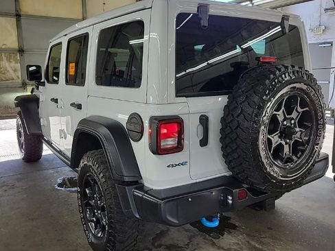Used 2023 Jeep Wrangler Unlimited w/ Sun & Screen Package AWD/4WD image 5