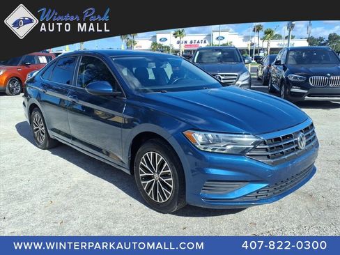 Used 2021 Volkswagen Jetta R-Line image 1