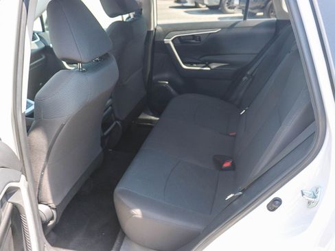 Used 2021 Toyota RAV4 LE FWD image 19