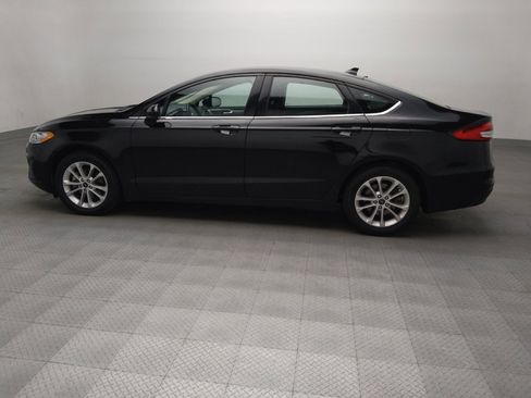Used 2020 Ford Fusion SE FWD image 3