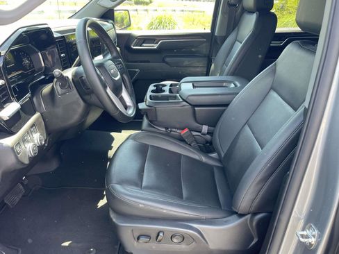 Used 2025 GMC Sierra 1500 SLT AWD/4WD image 15