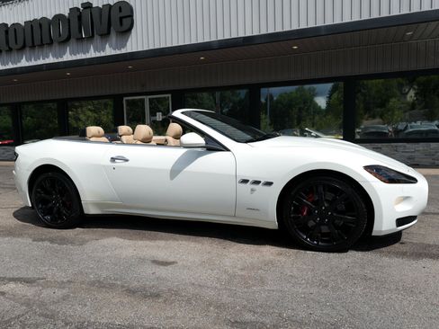 Used 2015 Maserati GranTurismo Convertible image 60