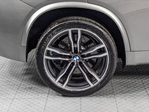 Used 2016 BMW X5 M image 32