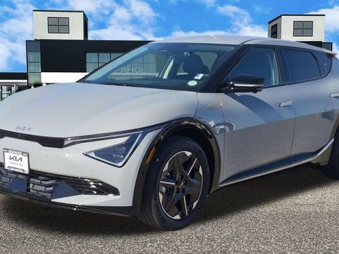 New 2025 Kia EV6 Wind image 4