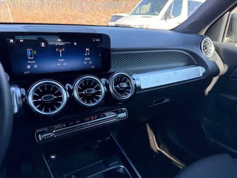 Certified 2025 Mercedes-Benz GLB 250 GLB  250 image 17