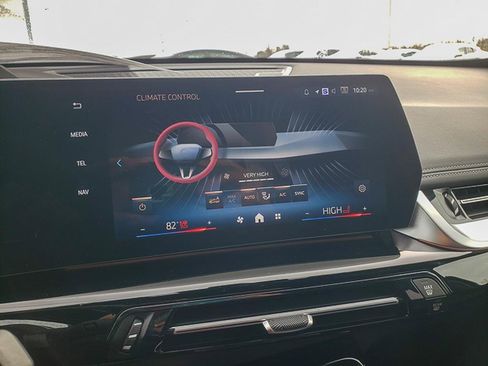 Certified 2025 BMW X1 xDrive28i image 15