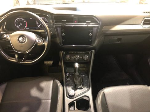 Used 2019 Volkswagen Tiguan SEL R-Line AWD/4WD image 13