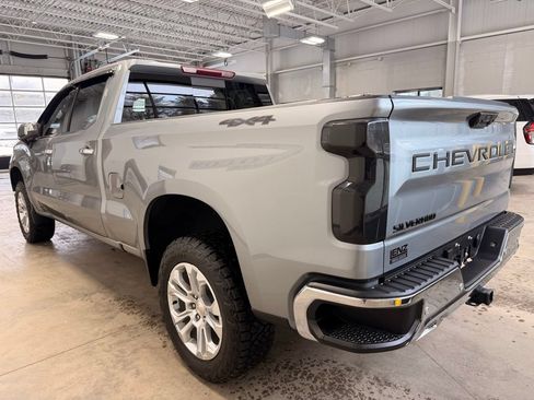Used 2023 Chevrolet Silverado 1500 LTZ w/ LTZ Convenience Package II AWD/4WD image 5