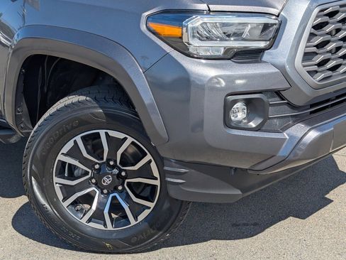 Used 2021 Toyota Tacoma TRD Sport w/ Technology Package RWD image 10