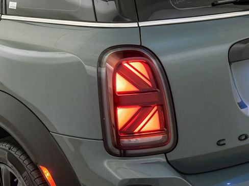 Certified 2024 MINI Cooper Countryman S FWD image 12