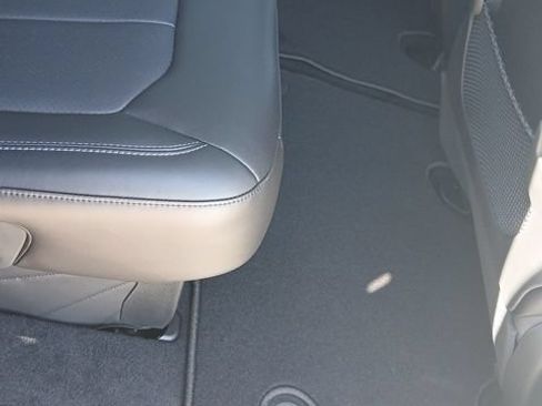 New 2026 Chrysler Pacifica Select FWD image 33