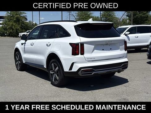Used 2023 Kia Sorento EX w/ Panoramic Sunroof Package FWD image 4