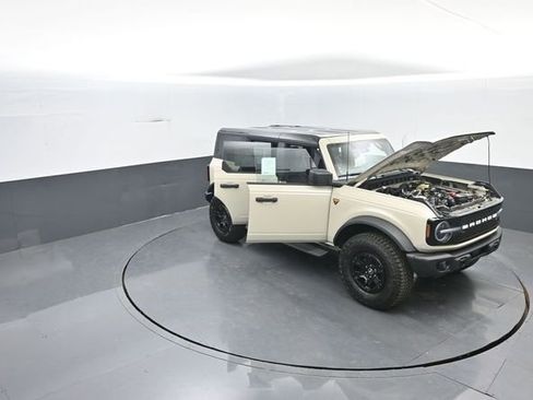 New 2026 Ford Bronco Badlands w/ Sasquatch Package image 32