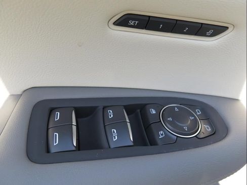 New 2025 Cadillac XT5 Premium Luxury w/ LPO, Floor Liner Package image 11