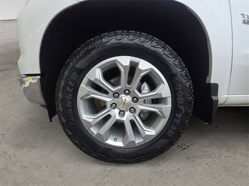 Certified 2025 Chevrolet Silverado 1500 LTZ w/ Z71 Off-Road Package image 14