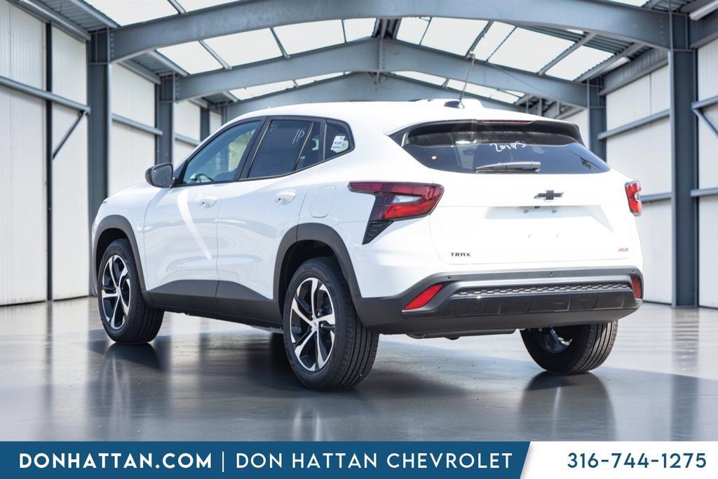 New 2026 Chevrolet Trax RS w/ Sunroof Package FWD image 23
