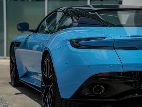 New 2025 Aston Martin DB12 Coupe image 19