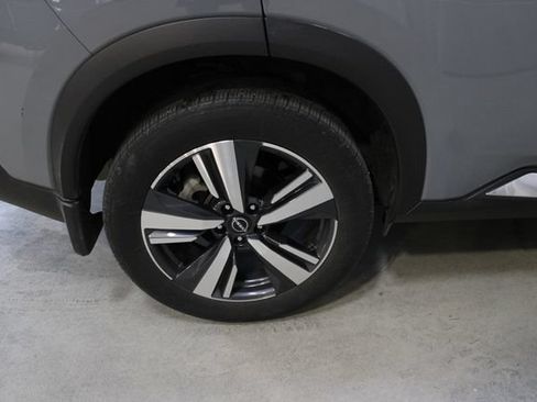 Used 2023 Nissan Rogue SL AWD/4WD image 38
