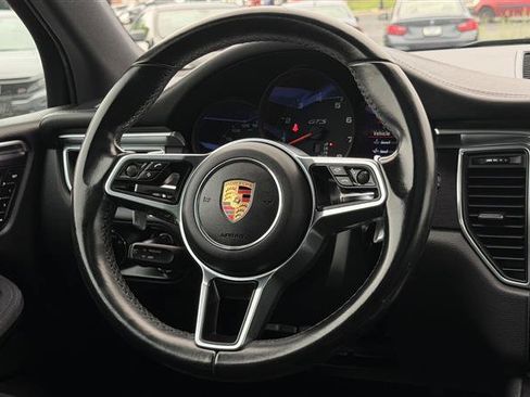 Used 2017 Porsche Macan GTS AWD/4WD image 30