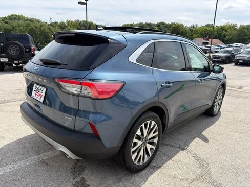 Used 2020 Ford Escape Titanium FWD image 7