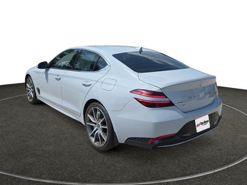 Used 2023 Genesis G70 2.0T AWD/4WD image 3