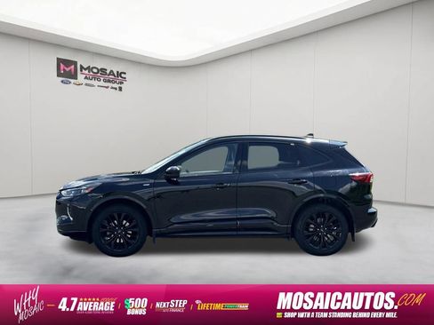 Used 2023 Ford Escape ST-Line Elite w/ Premium Technology Package AWD/4WD image 4