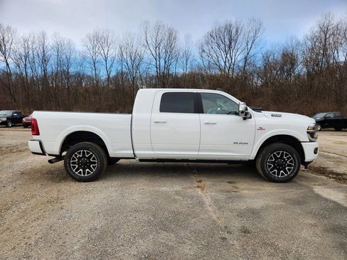 Used 2025 RAM 3500 Longhorn AWD/4WD image 19
