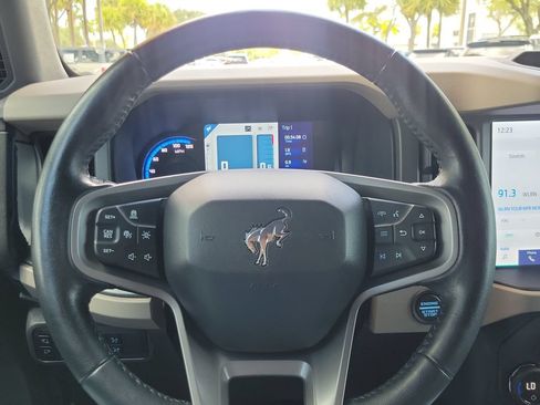 Certified 2024 Ford Bronco Wildtrak AWD/4WD image 19