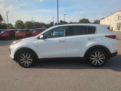 Used 2019 Kia Sportage EX w/ Option Group 040 AWD/4WD image 8