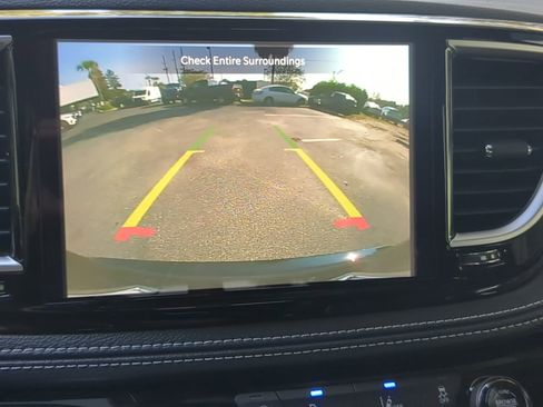 Used 2024 Chrysler Pacifica Limited w/ Trailer Tow Group image 17