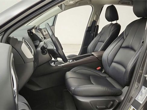 Used 2018 MAZDA MAZDA3 Touring image 18
