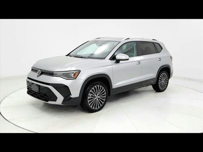 Used 2025 Volkswagen Taos SE