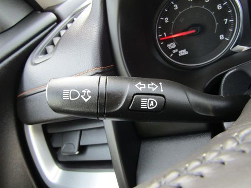 Used 2020 GMC Terrain SLT w/ Preferred Package image 31